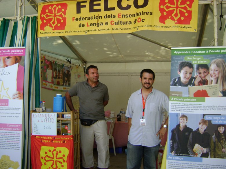Yan Lespoux a l'estand FELCO amb Cristòl Larrocan - Estivada 2009