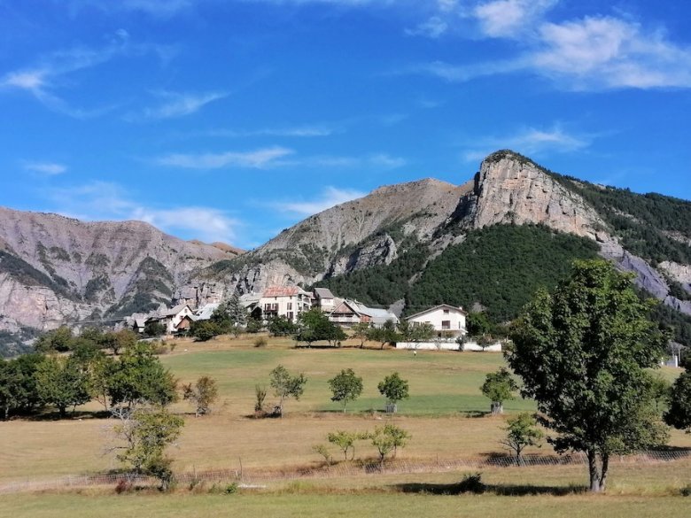 Vista dau vilatge de Casternòu